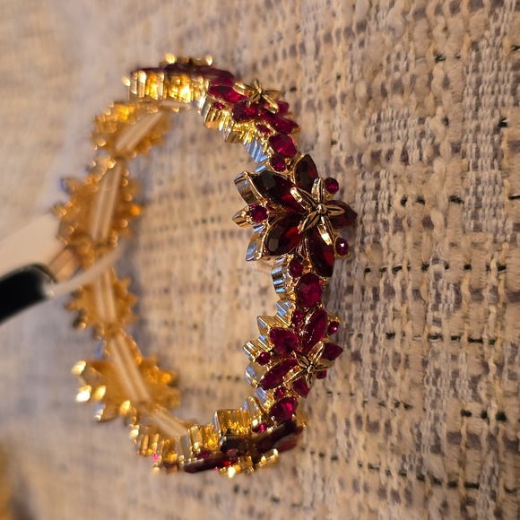 NAPIER BRAND WOMENS FASHION JEWELRY GOLDTONE STRETCH BRACELETS BUNDLE OF 3 - Picture 5 of 11